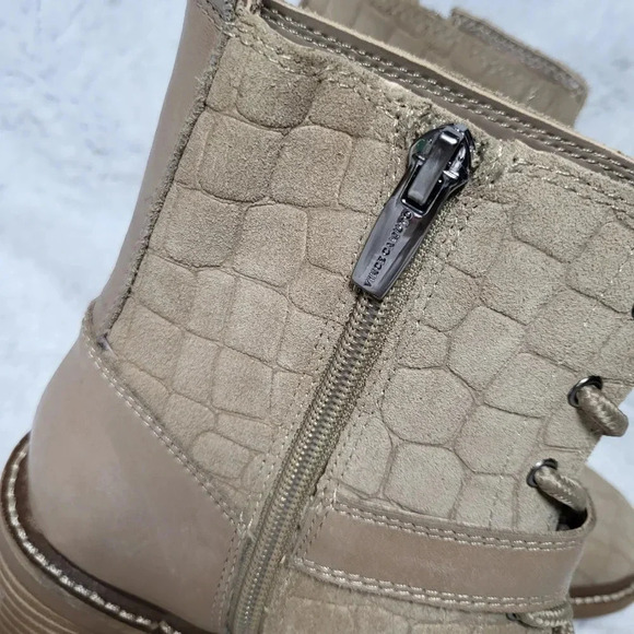 NWOT Vince Camuto Kaiander Boots - Picture 5 of 9